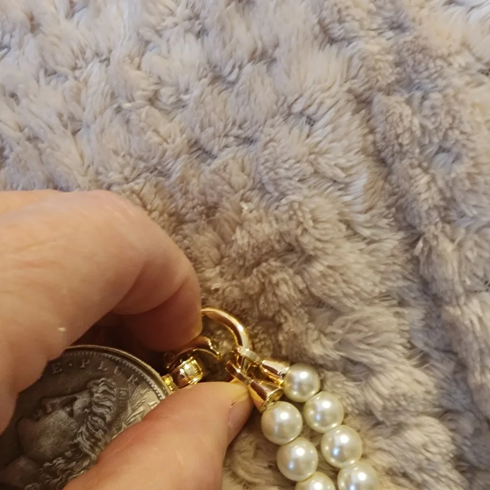 Pearl Coin Pendant Necklace - Picture 3 of 6